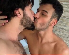 I put him in a table and kiss his sexy mouth