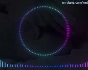 ASMR moans - Watch me masturbating and fingering my pussy just after waking up