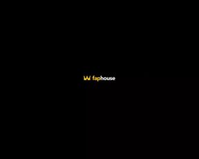 Huge Clitoris Rubbing