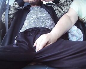 In the Car in the Parking Lot, My Girlfriend Jerks off My Dick Until I Cum